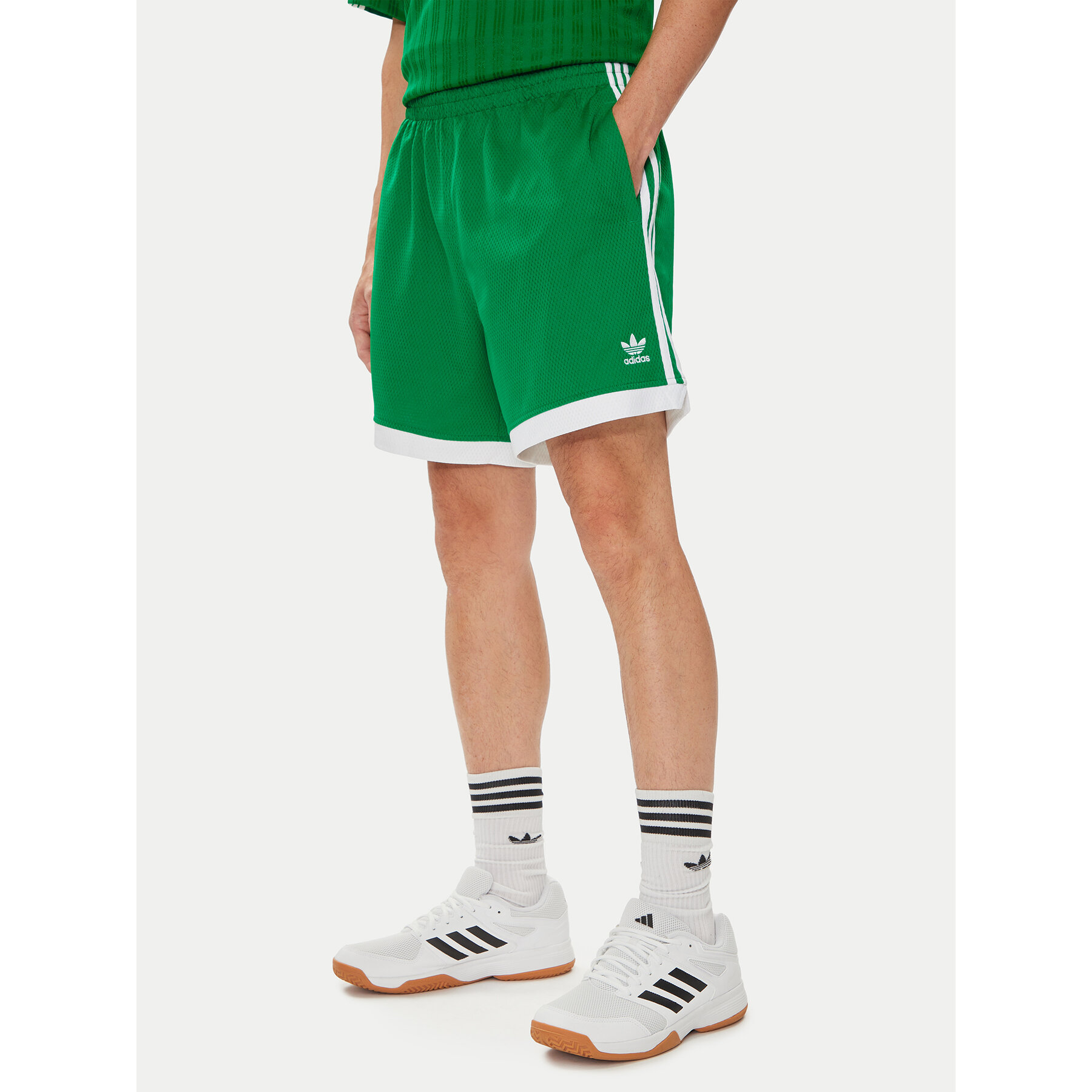 adidas Szorty sportowe Mock Eyelet IZ2448 Zielony Regular Fit