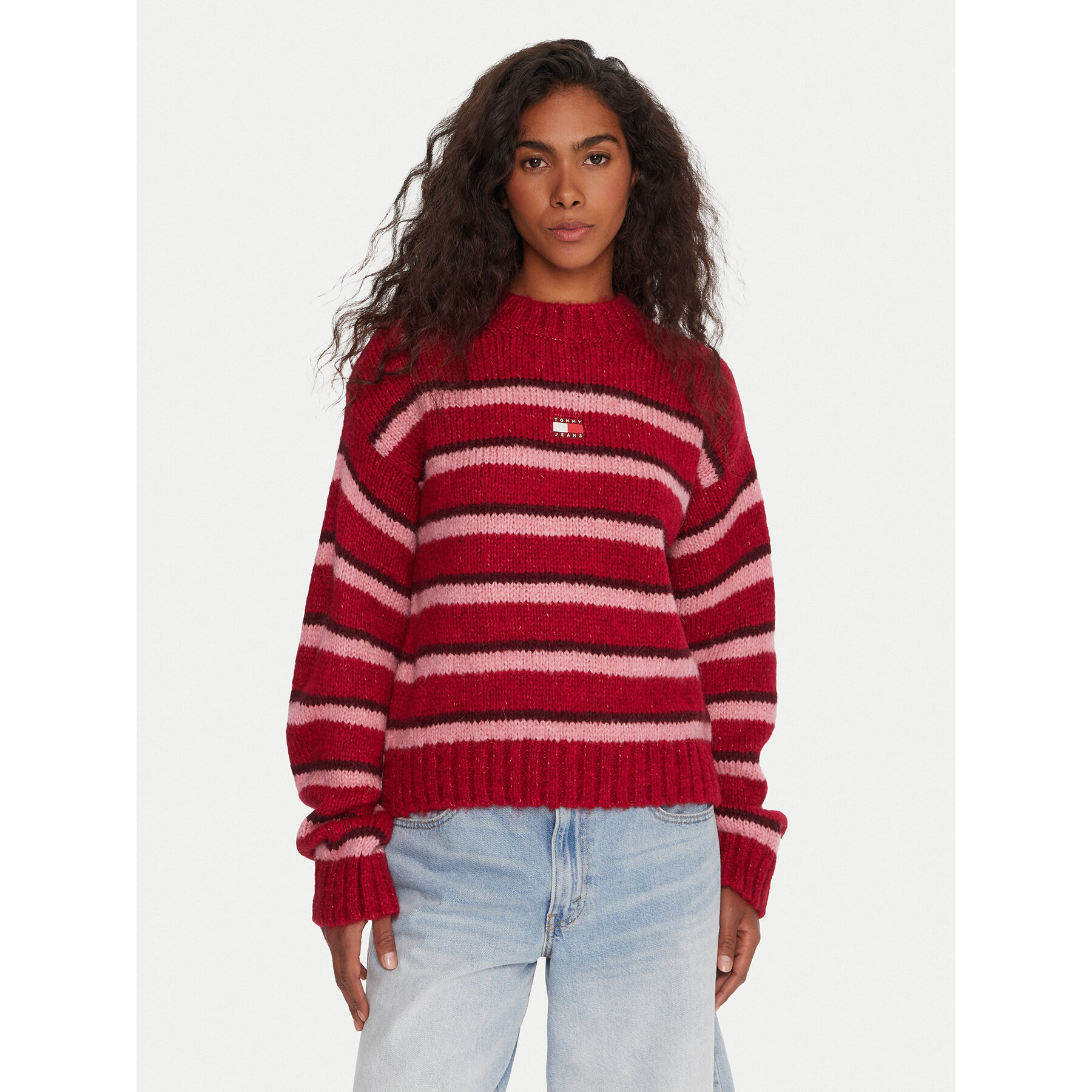 Tommy Jeans Sweter Badge DW0DW21679 Czerwony Relaxed Fit