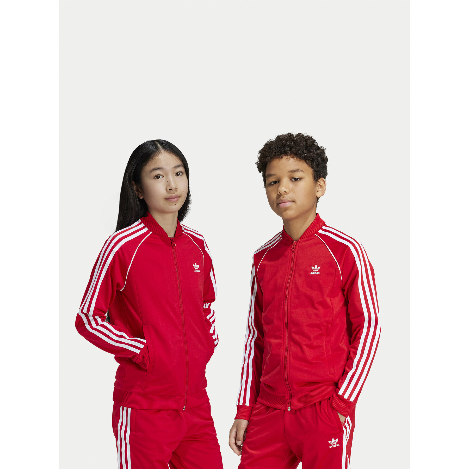 adidas Bluza adicolor IX7629 Czerwony Regular Fit