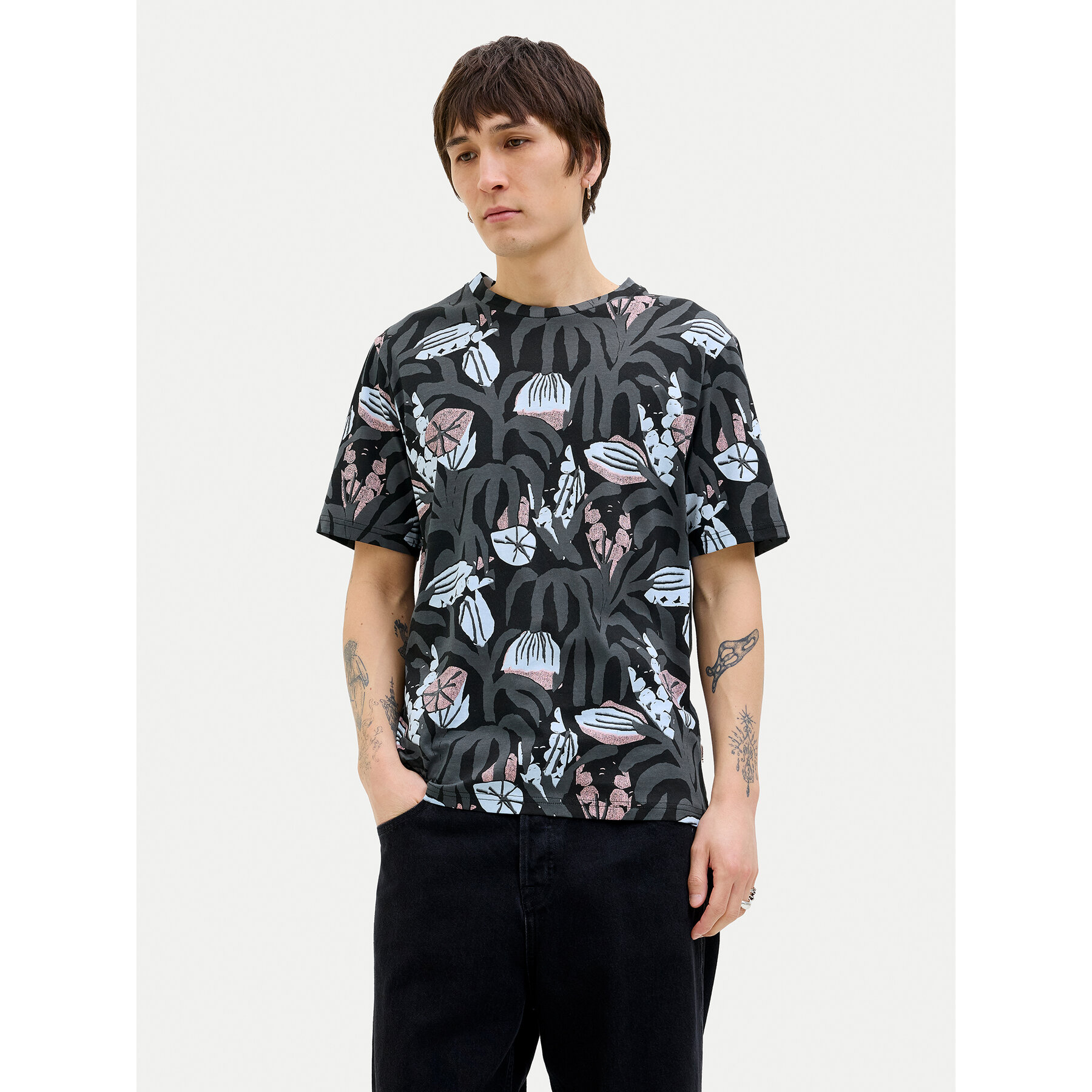 Jack & Jones T-Shirt Almeria 12276912 Czarny Regular Fit