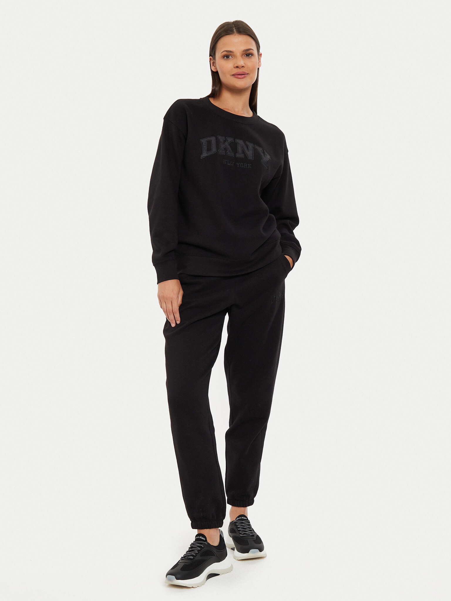 DKNY Sport DKNY Sport Spodnie dresowe DP4P3471 Czarny Regular Fit