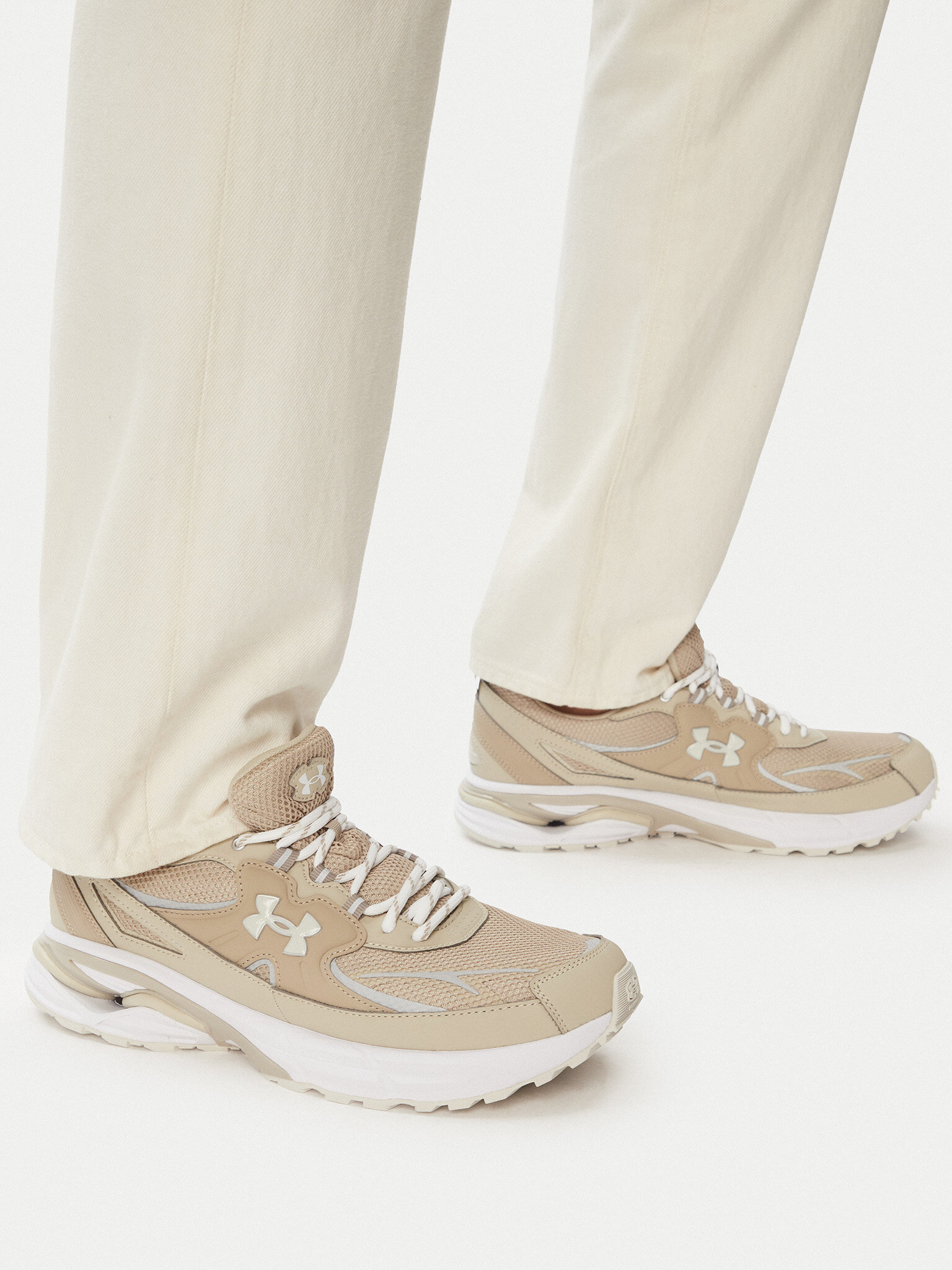 Under Armour Sneakersy UA Apparition Tech 6005280 Béžová