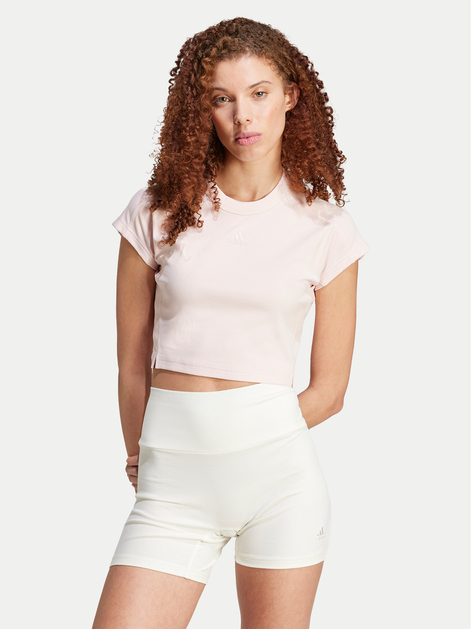 adidas T-shirt Lounge IY6741 Rosa Slim Fit